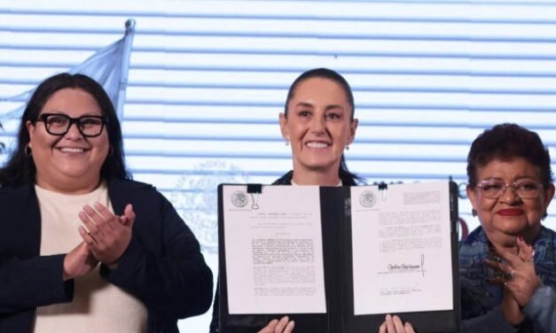 Claudia Sheinbaum firma la reforma constitucional para garantizar la igualdad de género en México