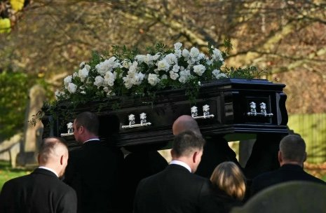 Liam Payne recibe un emotivo último adiós en su funeral privado en el Reino Unido