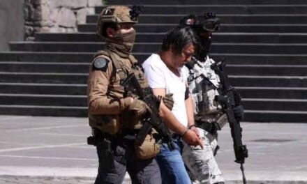 Detienen a 7 funcionarios del Edomex en el Operativo Enjambre; uno más muere durante su aprehensión