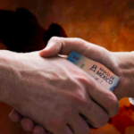 Más de la mitad de los mexicanos experimentan corrupción en 2024, revela encuesta