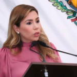 Más a ´fuerzas´ que de ´ganas´, Tania Flores paga a trabajadores de Múzquiz, Coahuila