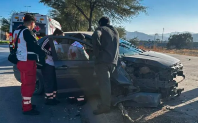 Policiaca: Destruye banqueta de Torreón por manejar muy rápido