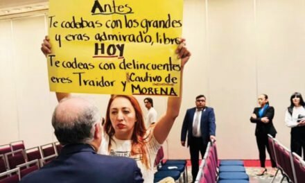 Ministro Alberto Pérez Dayán, increpado en la FIL Guadalajara por su supuesto apoyo a la 4T