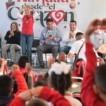 Esteban Villegas y alcaldes de La Laguna de Durango entregan juguetes a menores por Navidad