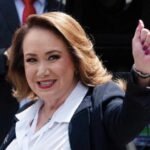 UNAM suspende investigaciones sobre el presunto plagio de Yasmín Esquivel por orden judicial