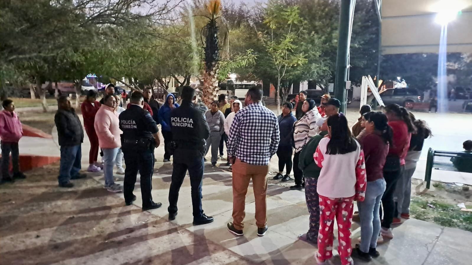 Policía de Torreón se reúne con vecinos para coordinar mejores acciones de seguridad