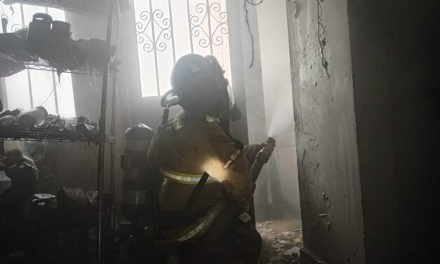 Teles, cama, lavadora y más, saldo de un incendio en Lerdo