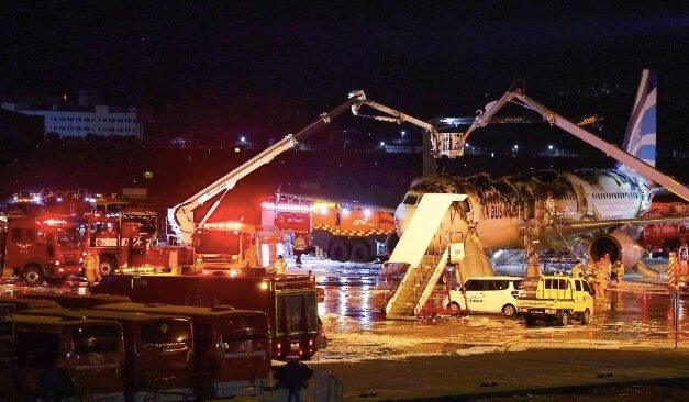 Incendio en avión de Air Busan en el aeropuerto de Gimhae, sin víctimas mortales