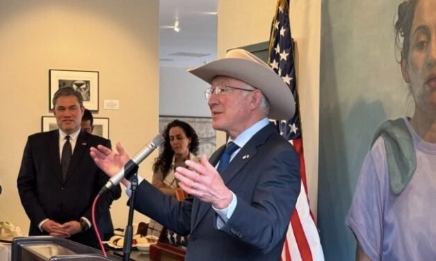 Ken Salazar culmina su misión como embajador en México sin reporte sobre «El Mayo» Zambada