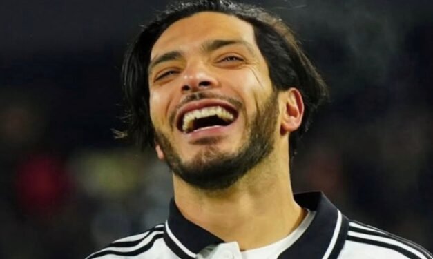 Raúl Jiménez brilla en la FA Cup y se acerca al récord de Chicharito