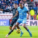 Pachuca vence a Santos 2-1 en un duelo marcado por la polémica arbitral