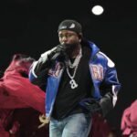 Kendrick Lamar encendió el Super Bowl con un show de medio tiempo cargado de mensajes y energía