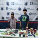 Policías de Torreón frustran robo a Oxxo: tres detenidos, uno con herida en la pierna