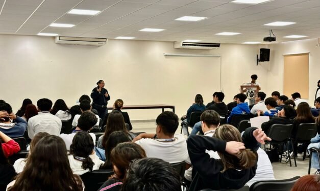 Policía de Torreón alerta sobre los peligros del vapeo en jóvenes