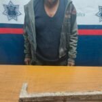 Hombre golpea a otro en la nuca con pieza de metal en Torreón