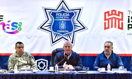 Román Cepeda anuncia entrega de patrullas para Tránsito de Torreón