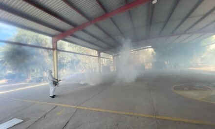 Refuerzan fumigación en Torreón para combatir dengue y garrapatas