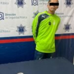 Detienen a hombre tras romper ventana de camión de bomberos en Torreón