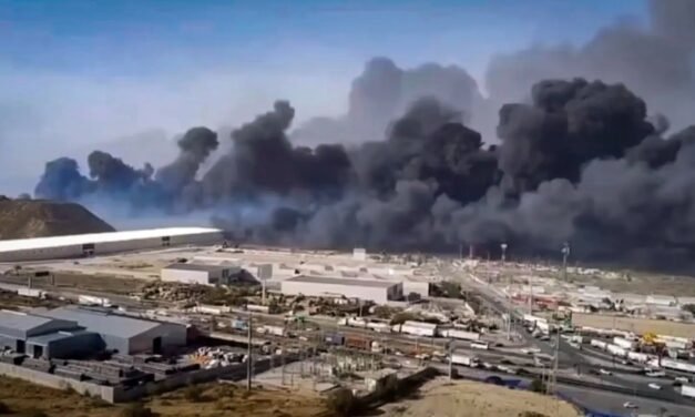 Fuertes vientos causan incendios y daños en Monterrey: activan contingencia ambiental