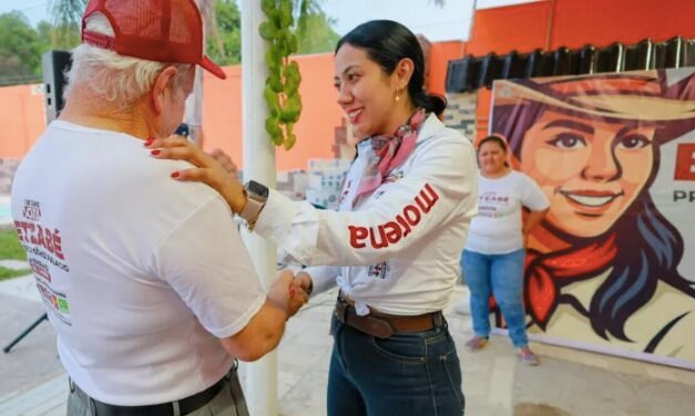 Betzabé Martínez recorre colonias de Gómez Palacio y escucha demandas ciudadanas