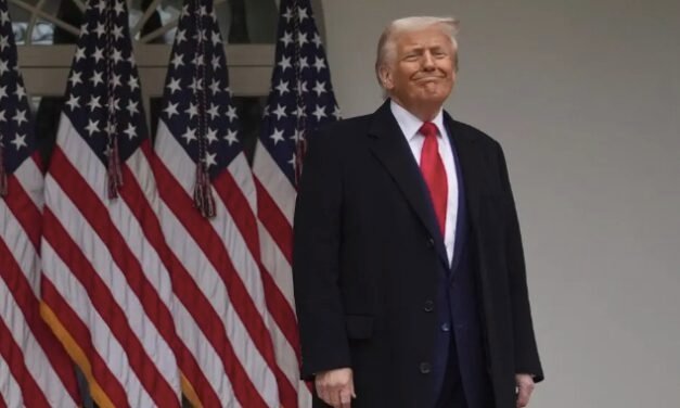 Trump declara una «revolución económica» con aranceles globales y desata temores de recesión