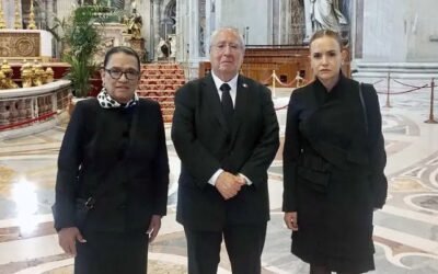 México despide al Papa Francisco en el Vaticano; Rosa Icela Rodríguez encabeza delegación oficial