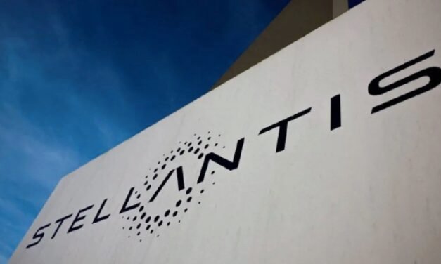 Stellantis detiene producción y despide empleados tras nuevos aranceles de Trump
