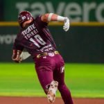 Rieleros apaga a los Algodoneros con doble rally y se lleva el tercero en el Estadio Revolución