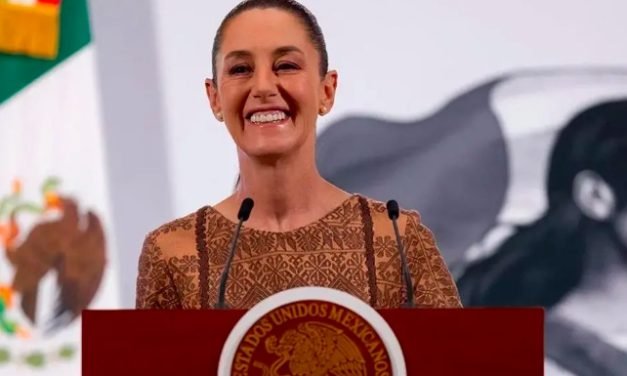 Claudia Sheinbaum felicita a las madres mexicanas: “Es tiempo de mujeres”