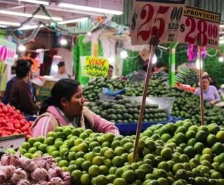 Inflación repunta a 4.22% en México y supera previsiones del mercado