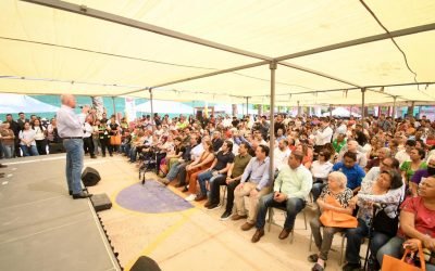 Román Cepeda lleva brigada de servicios a Las Julietas y anuncia nuevas obras
