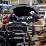 Stellantis traslada parte de su producción de pickups de México a EU por impacto de aranceles