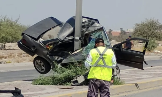 Fatal choque en el Segundo Periférico: muere conductor tras impactarse contra luminaria