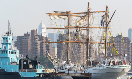 Buque Cuauhtémoc es enviado a astillero de Nueva York tras accidente en el puente de Brooklyn