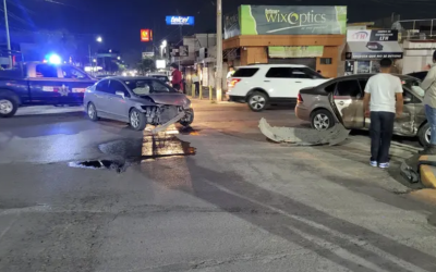 Accidente en el Centro de Gómez Palacio deja cuantiosos daños materiales