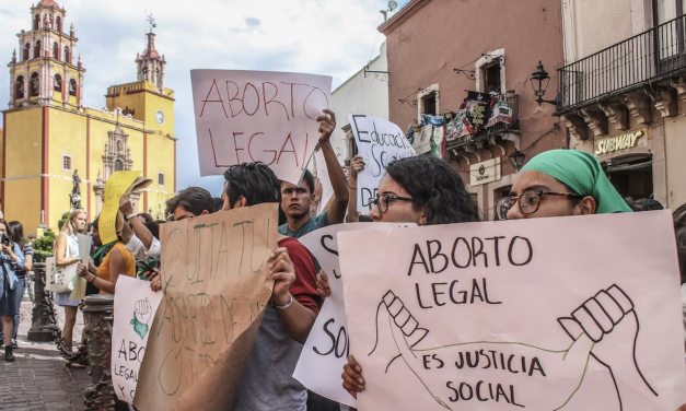 Guanajuato mantiene penalización del aborto tras voto sorpresivo de diputada del Verde