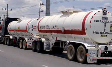 Golpe millonario al huachicoleo en Saltillo: aseguran casi 2 millones de litros de combustible y detienen a 11 personas