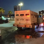 Se incendia camioneta de valores en bulevar Revolución; no hubo lesionados