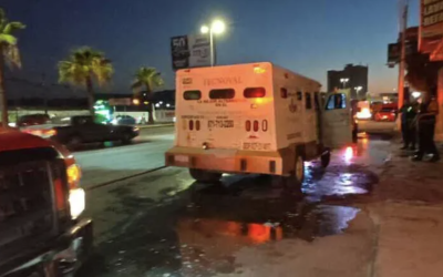 Se incendia camioneta de valores en bulevar Revolución; no hubo lesionados