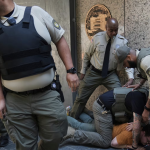Redadas de ICE en Los Ángeles desatan caos, protestas y 44 detenciones de migrantes