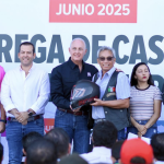 Torreón impulsa movilidad segura: Alcalde entrega 500 cascos a motociclistas capacitados