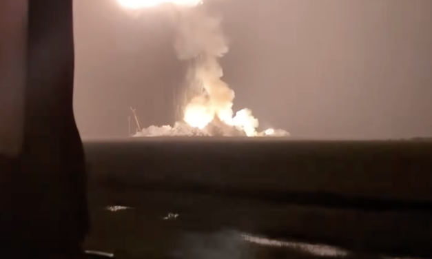 La Starship de SpaceX explota en tierra durante una prueba estática en Texas