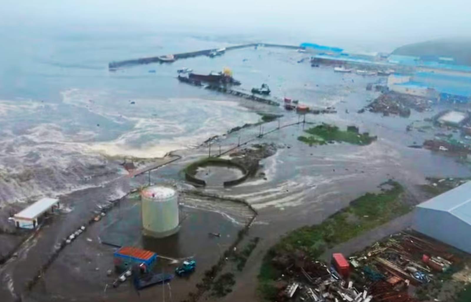 Terremoto de magnitud 8.8 sacude Rusia y activa alerta de tsunami en costas del Pacífico