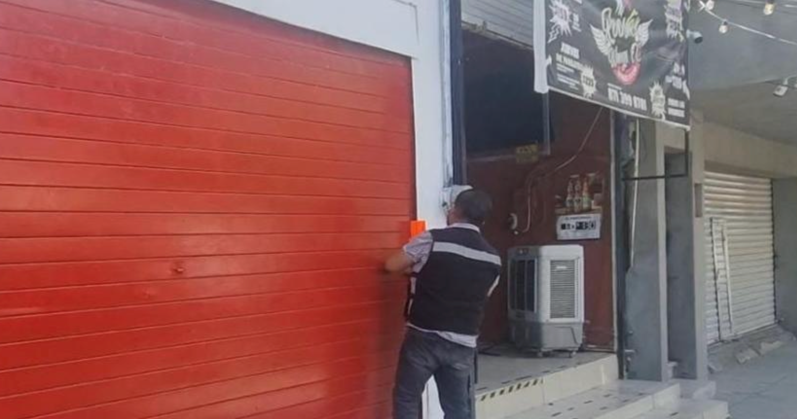 Clausuran tres negocios en Torreón por condiciones insalubres y presencia de fauna nociva