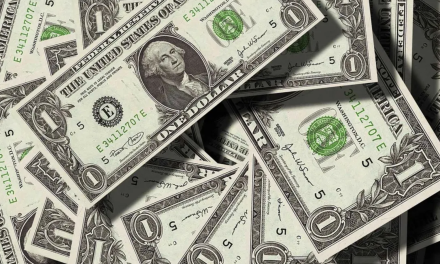 Remesas caen 4.6% en mayo: migrantes temen deportación y nuevo impuesto de EU