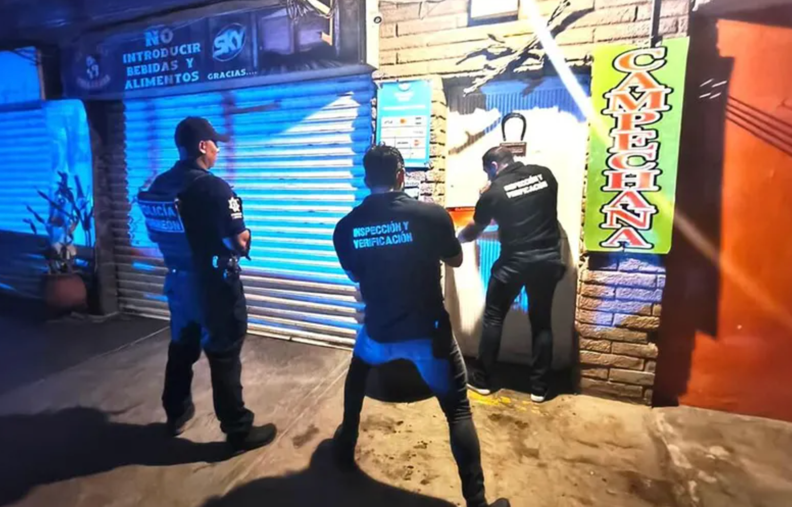 Clausuran bar en Torreón por pelea y consumo de alcohol por menores; joven fue herido con pica hielo
