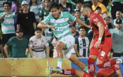 Santos Laguna se desploma ante Toluca: del 2-0 al 2-4 en un partido de locura