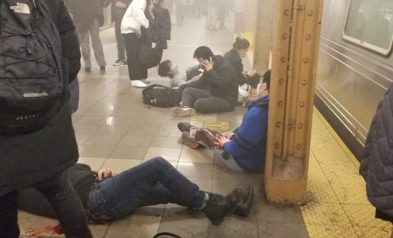 Exjugador con presunta enfermedad mental desata tiroteo mortal en Manhattan