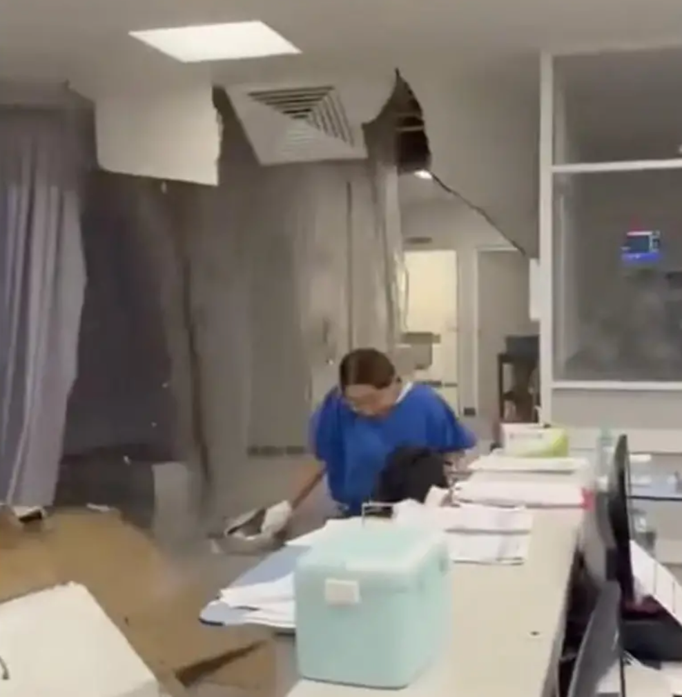 Colapso de techo en urgencias del Hospital de Alta Especialidad de Ixtapaluca se vuelve viral