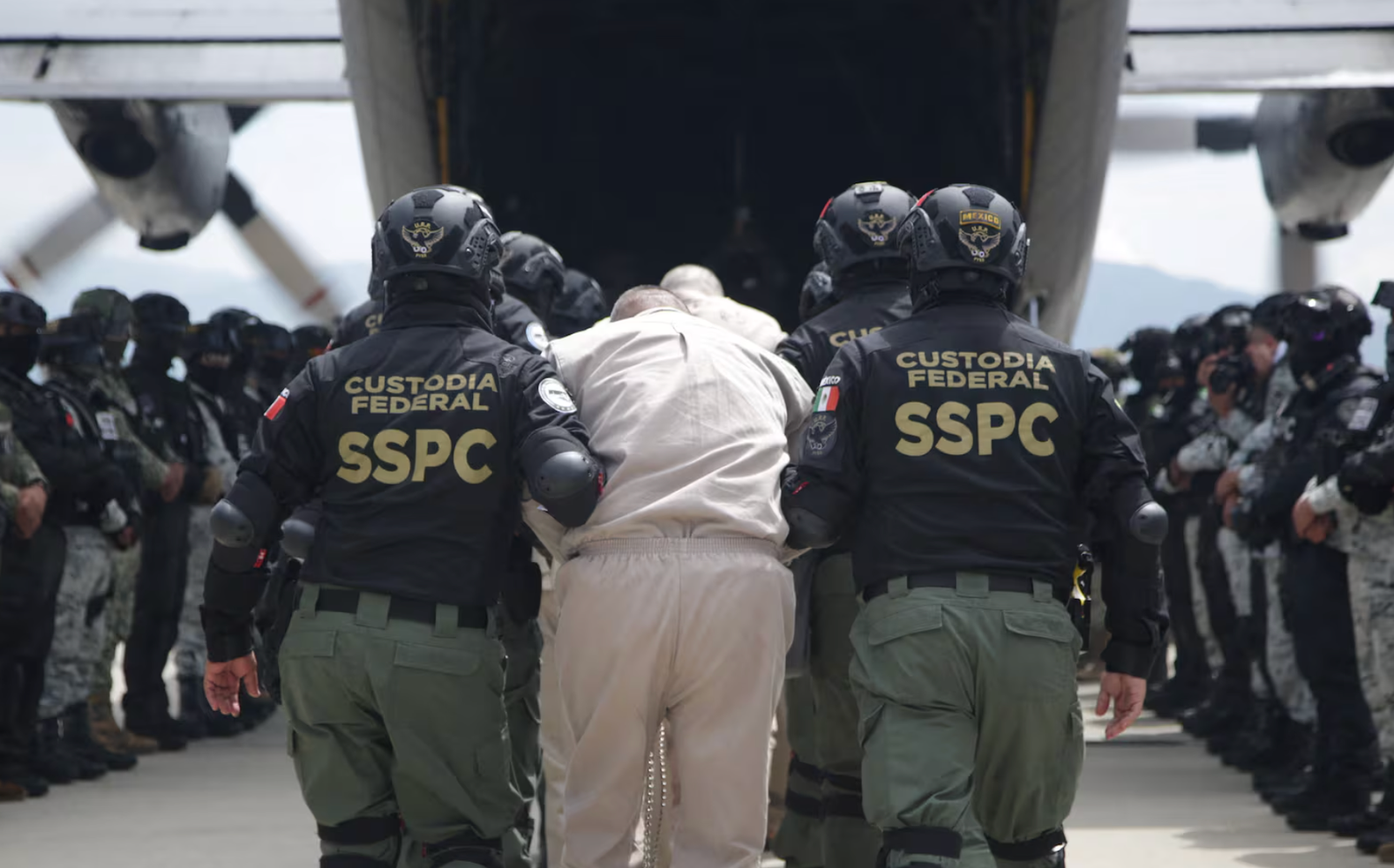 Sheinbaum defiende entrega de 26 capos a EU, asegura que fue decisión soberana de México